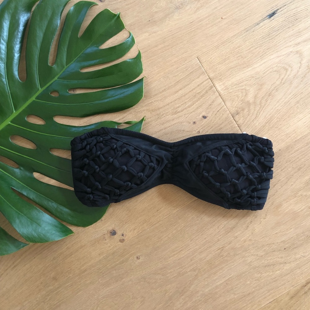 Black Strapless Bikini Top